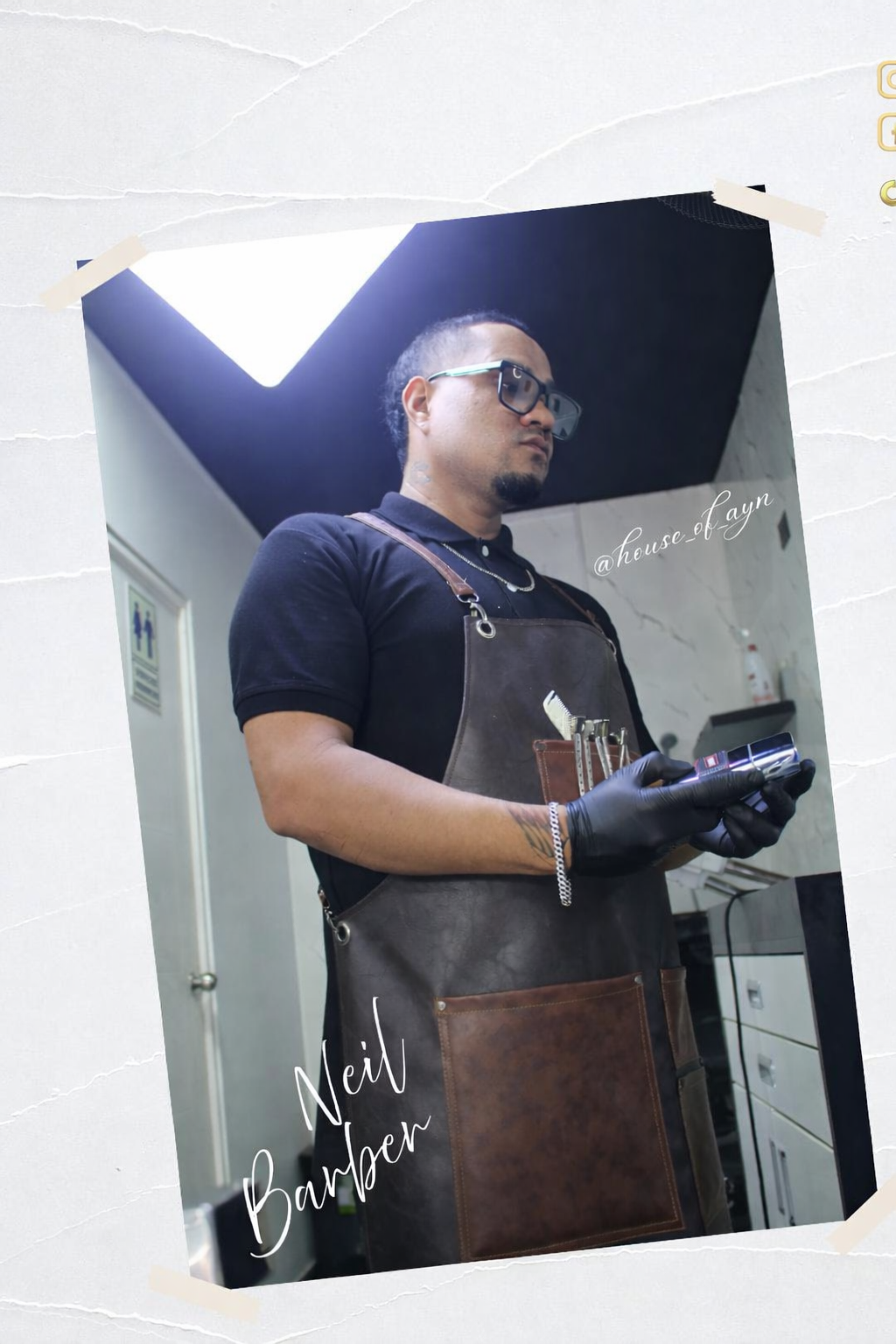 Barbero trabajando con precisión en House of A&N